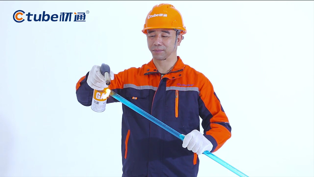 PVC��ȼ���ܵȼ�����Щ����(zh��)�И˜������ӵ���